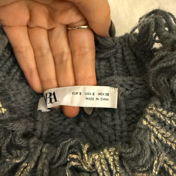 NWOT Zara Distressed Gold Metallic and Gray Cable Knit Sweater - Picture 5 of 6